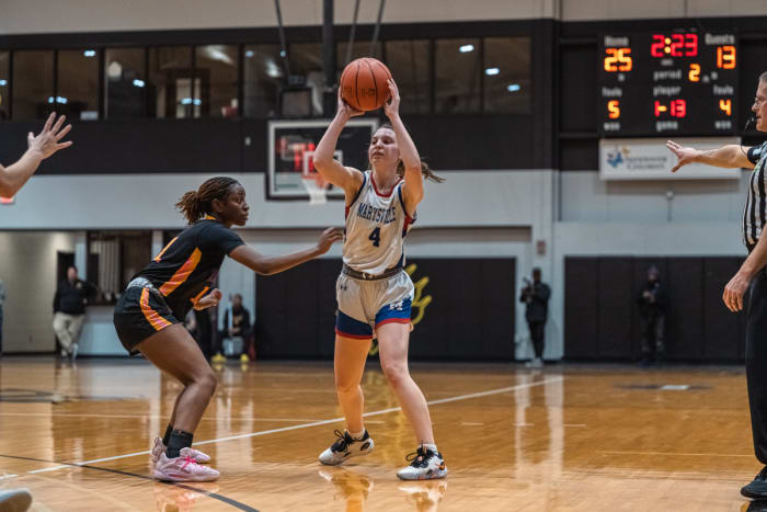 Marysville vs Reynoldsburg girls basketball 022523 Gabe Haferman13